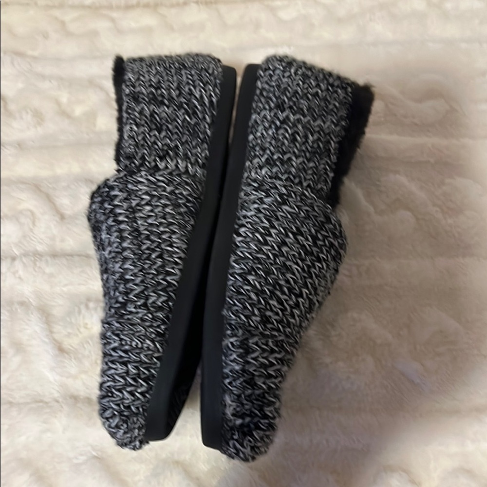 Toms Alpargata Charcoal Gray Black Sweater Fur Inside Leather Sole 8M - Picture 7 of 15